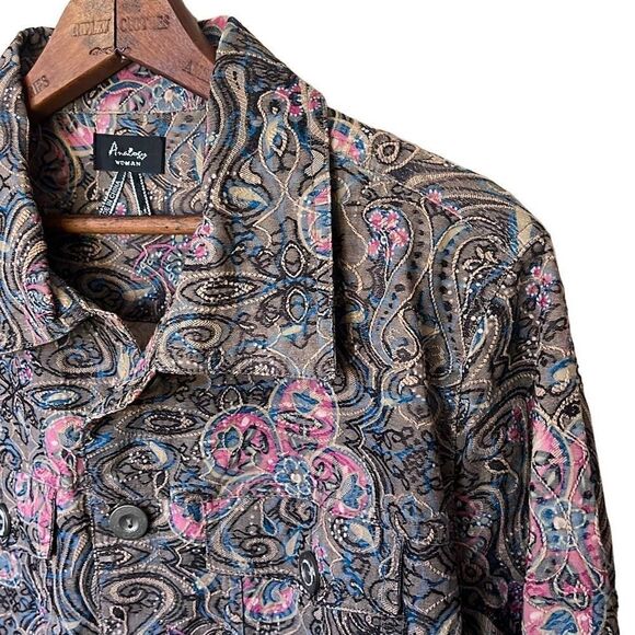 Analogy Woman Embroidered Lightweight Jacket - Picture 3 of 8